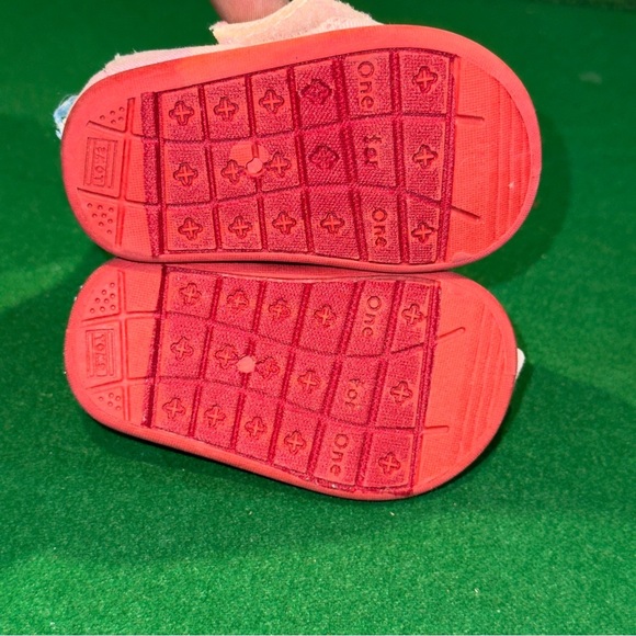 TOMS Light Pink Baby Girl Walker Shoes Toddler Size 2C - Picture 5 of 6